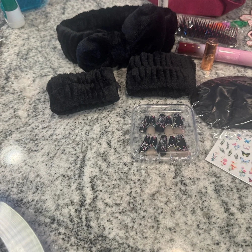 Jeffree Star Lipstick with Other Beauty Accessories Bundle